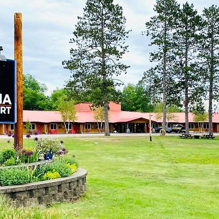 Hiawatha Lodge Inn Eagle River Buitenkant foto