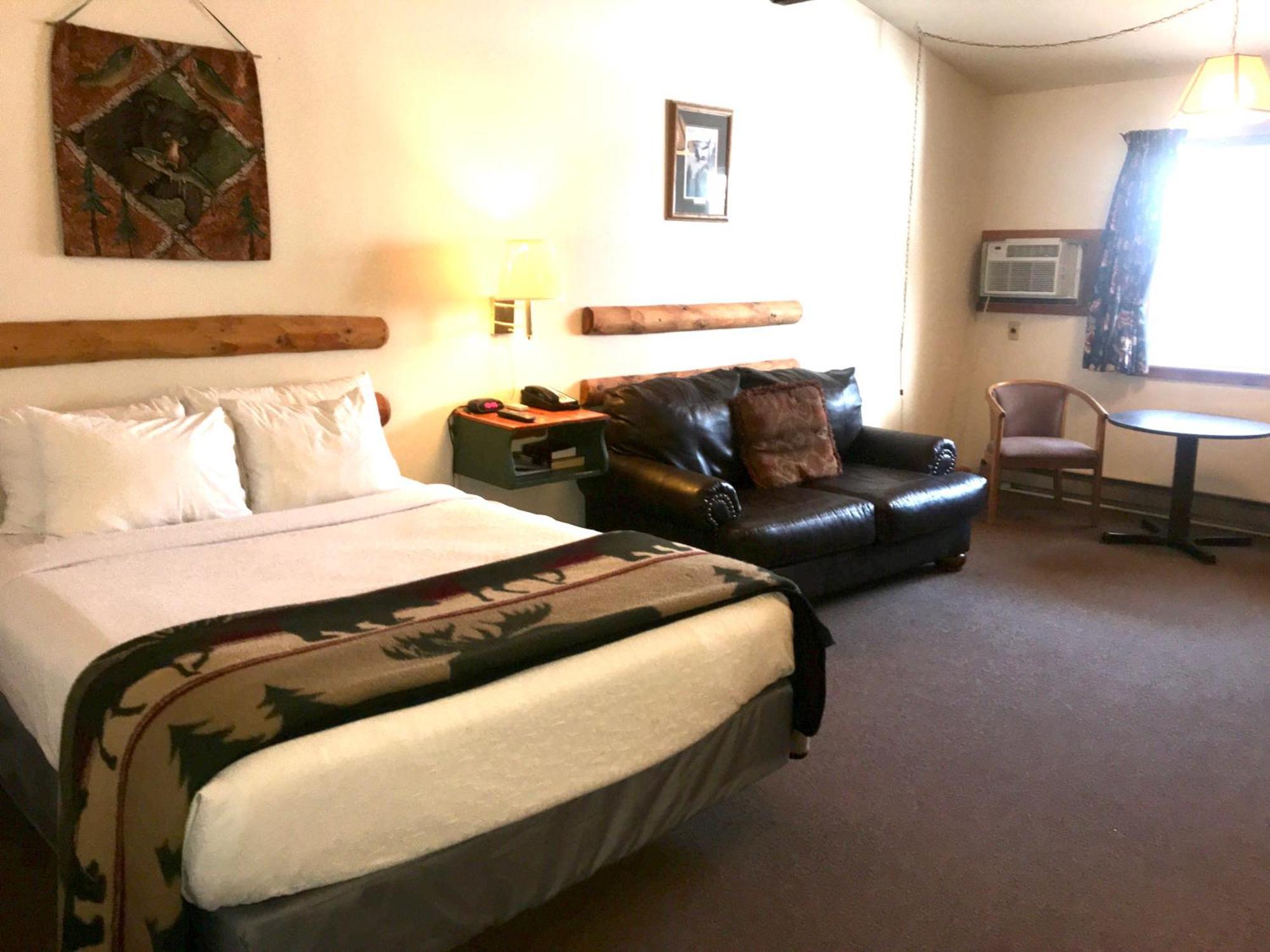 Hiawatha Lodge Inn Eagle River Buitenkant foto